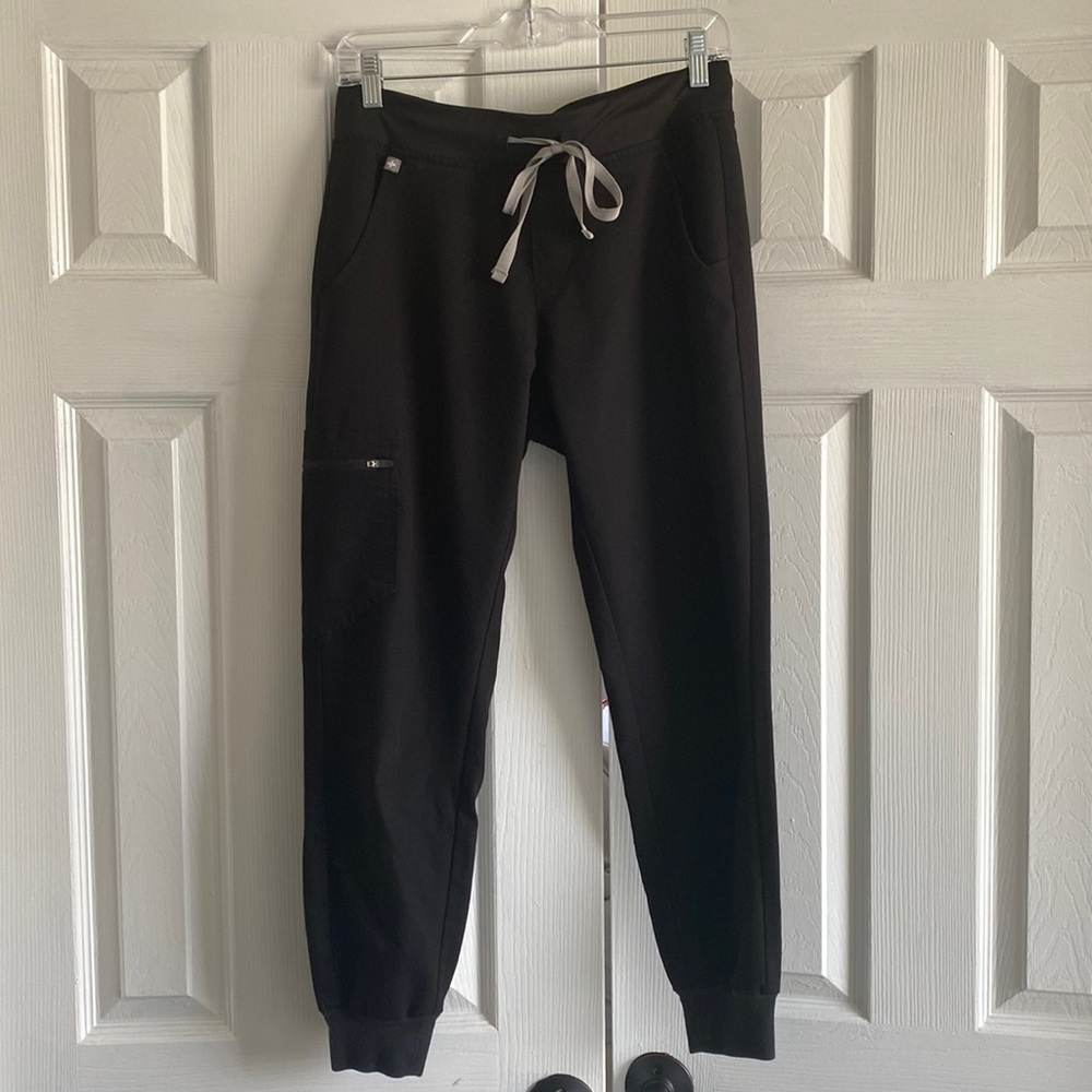 Women’s Figs Joggers